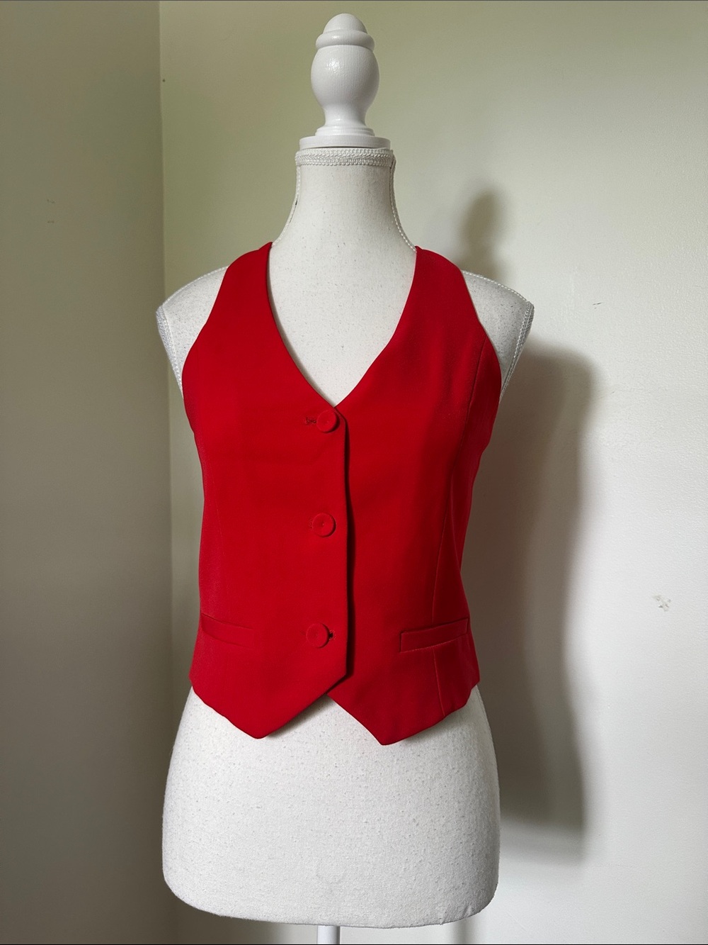 NWT RICKI’S Vibrant Red Button Up Vneck Preppy Academia Twee Skater Vest XS